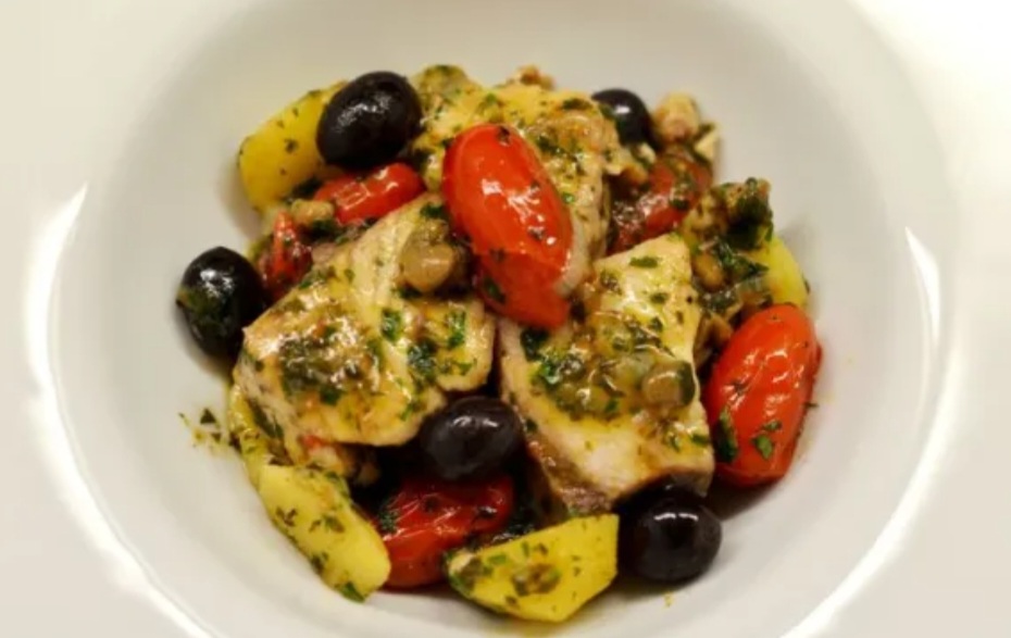 Ricciola in umido alla siciliana